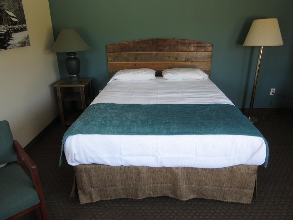Al'S Westward Ho Motel West Yellowstone Bagian luar foto