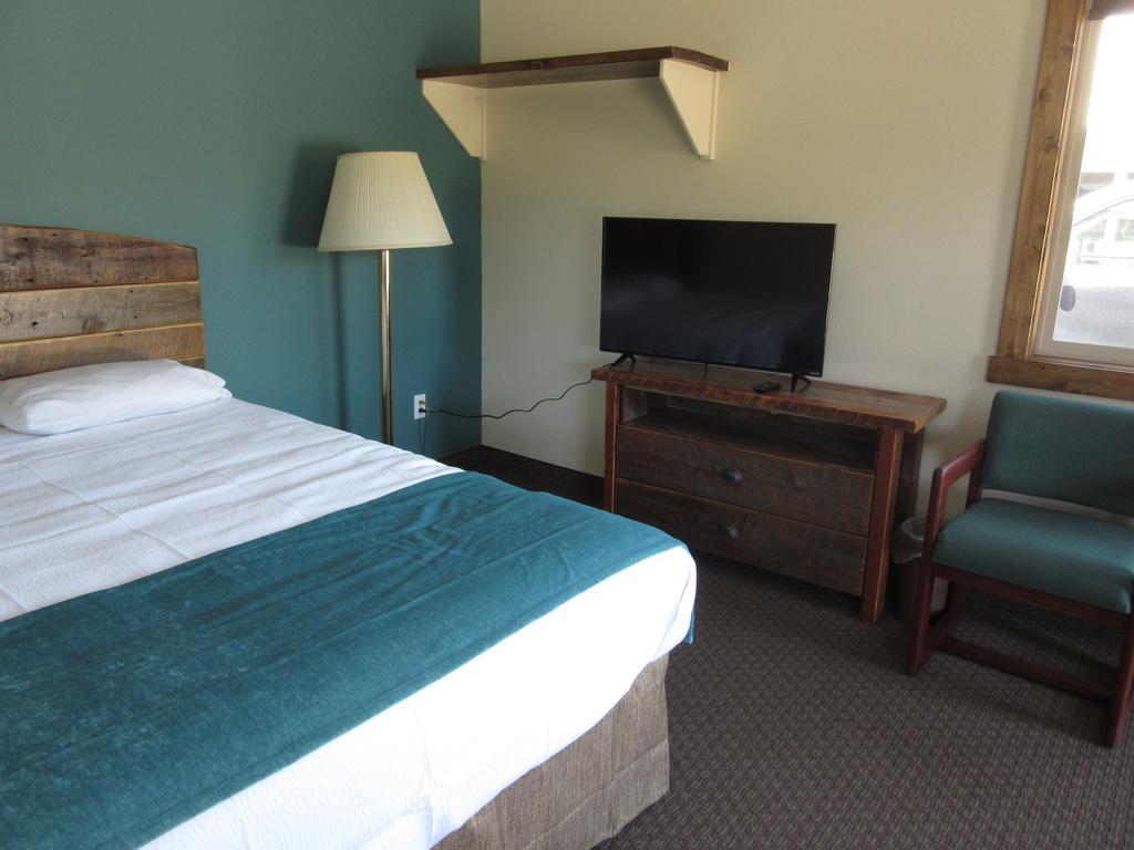 Al'S Westward Ho Motel West Yellowstone Bagian luar foto