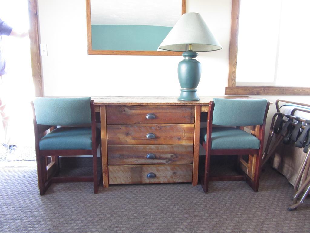 Al'S Westward Ho Motel West Yellowstone Bagian luar foto